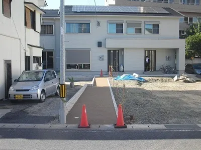 歩行者通路ゴムチップ舗装