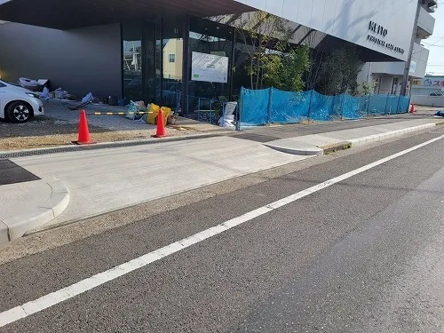 【4】歩道・乗入工事 完了