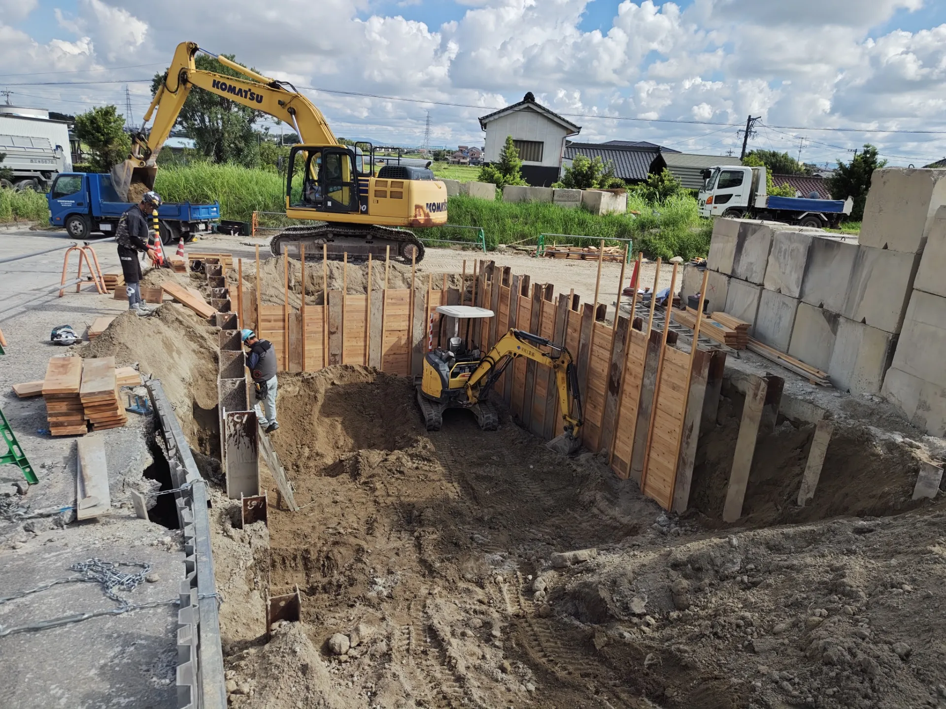【2】大型ピット　土留め・掘削状況