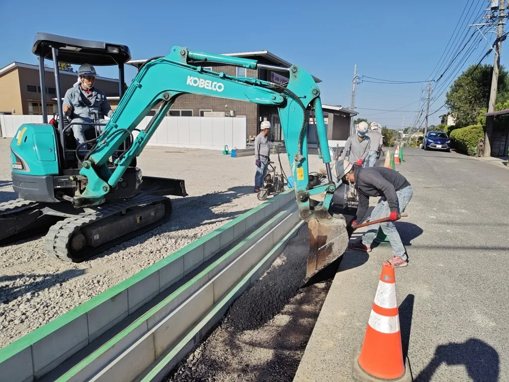 【3】車道部 舗装工状況
